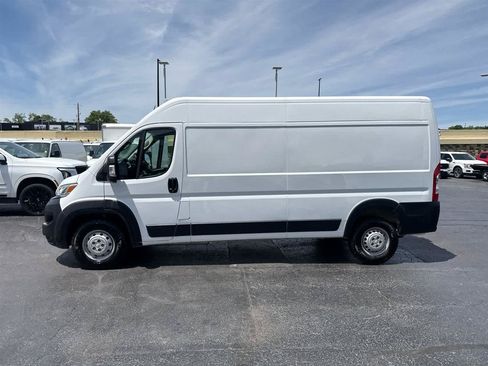 Used 2025 RAM ProMaster 2500 w/ Convenience Group FWD image 5
