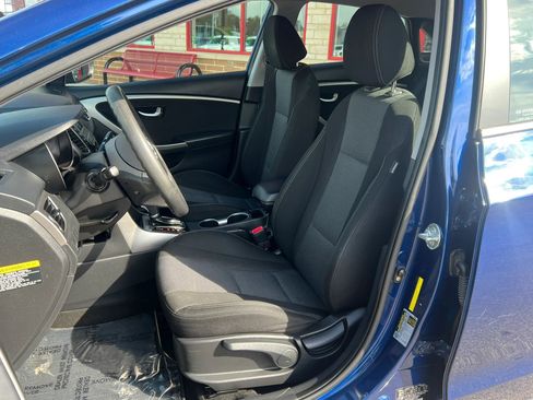 Used 2013 Hyundai Elantra GT FWD image 10
