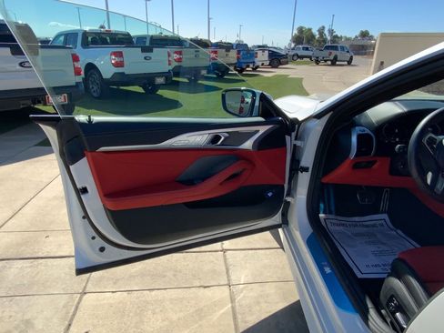 Used 2025 BMW 840i w/ M Sport Professional Package image 9