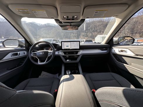 New 2026 Ford Explorer Active image 6