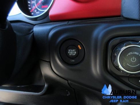 Used 2019 Jeep Wrangler Rubicon w/ Cold Weather Group image 13