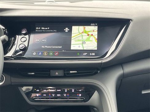 Used 2023 Buick Envision Avenir image 17