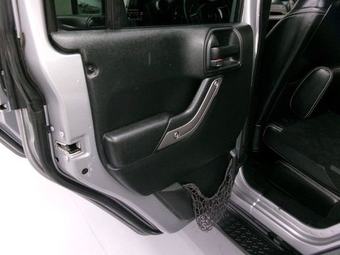 Used 2017 Jeep Wrangler Unlimited Sport AWD/4WD image 25