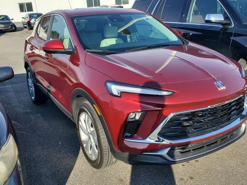 Used 2025 Buick Encore GX Preferred image 2