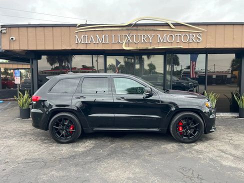 Used 2020 Jeep Grand Cherokee SRT image 1