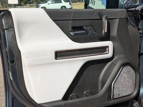 New 2025 GMC Hummer EV 2X image 10