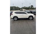 Used 2020 Nissan Rogue SV image 4