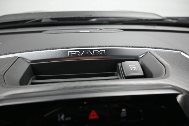 New 2027 RAM 3500 Big Horn AWD/4WD image 22