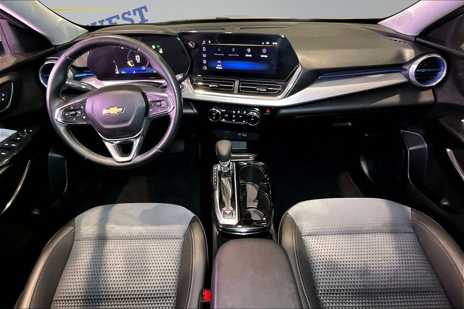 Used 2024 Chevrolet Trax LT w/ Driver Confidence Package FWD image 8