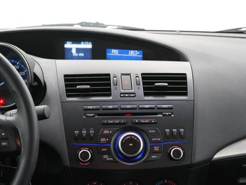 Used 2012 MAZDA MAZDA3 i Touring FWD image 16