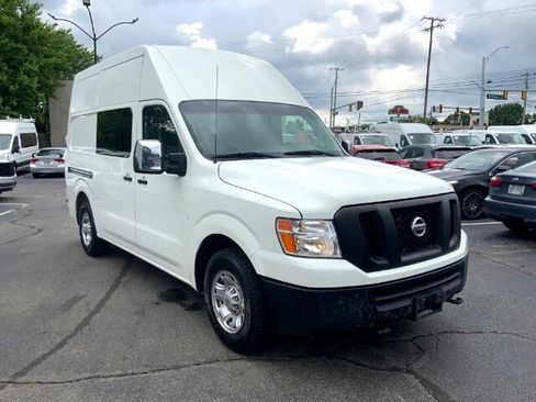 Used 2018 Nissan NV 3500 SV w/ Navigation Package image 4