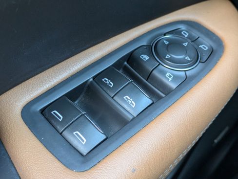 Used 2021 Cadillac XT5 Premium Luxury image 22