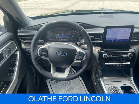Certified 2023 Ford Explorer Limited w/ Equipment Group 301A AWD/4WD image 17