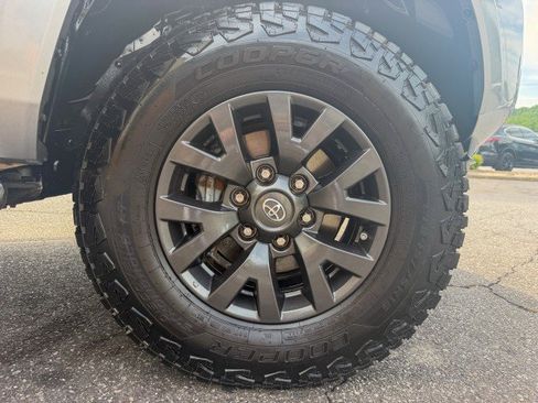 Used 2021 Toyota Tacoma SR5 RWD image 20