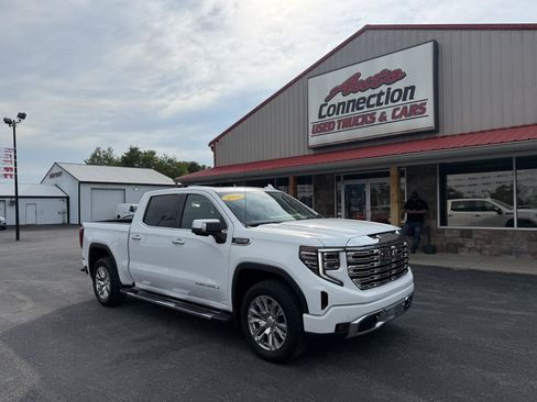 Used 2024 GMC Sierra 1500 Denali w/ Technology Package AWD/4WD image 2