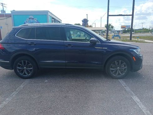 Used 2022 Volkswagen Tiguan SE AWD/4WD image 4