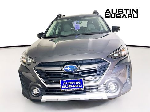 Certified 2025 Subaru Outback Limited image 3