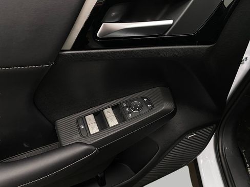 New 2026 Mitsubishi Outlander AWD image 32