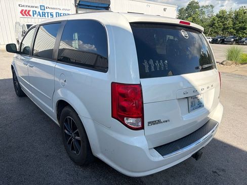 Used 2015 Dodge Grand Caravan R/T w/ Driver Convenience Group FWD image 4