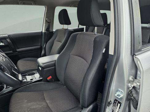 Used 2016 Toyota 4Runner Limited image 13