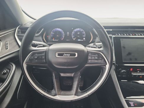 Used 2022 Jeep Grand Cherokee L Limited image 16