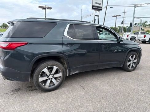 Used 2019 Chevrolet Traverse LT w/ LT Premium Package AWD/4WD image 17