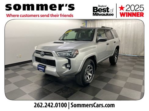 Used 2021 Toyota 4Runner TRD Off-Road image 2