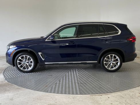 New 2026 BMW X5 xDrive40i w/ Climate Comfort Package image 2