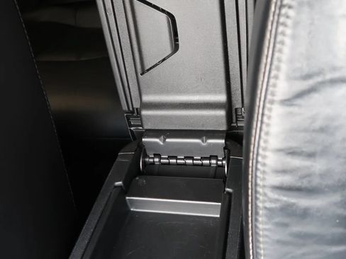 Used 2014 Dodge Avenger SXT FWD image 30