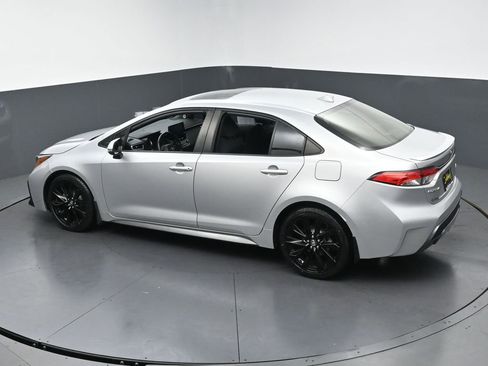 Used 2022 Toyota Corolla SE w/ SE Premium Package FWD image 42