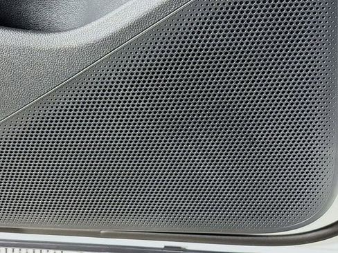 New 2026 Volkswagen Tiguan SE image 25