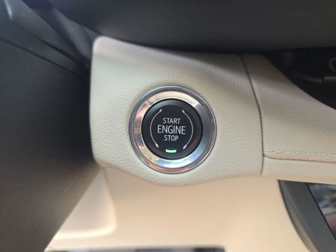 Used 2022 Buick Envision Avenir w/ Technology Package II image 25