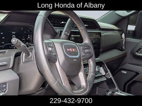 Used 2025 GMC Sierra 2500 AT4 w/ AT4 Premium Plus Package AWD/4WD image 15