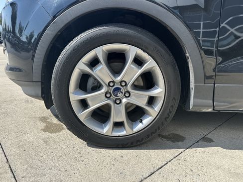 Used 2015 Ford Escape Titanium FWD image 32