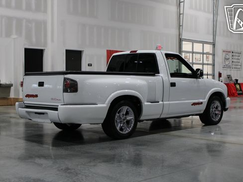 Used 2003 GMC Sonoma SLS w/ SLS Preferred Equipment Group image 32