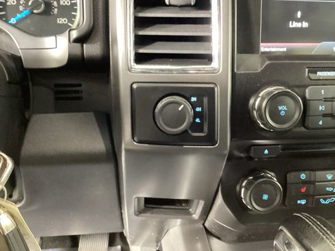 Used 2015 Ford F150 XLT w/ Equipment Group 302A Luxury AWD/4WD image 25