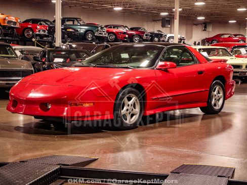 Used 1995 Pontiac Firebird Formula RWD image 3