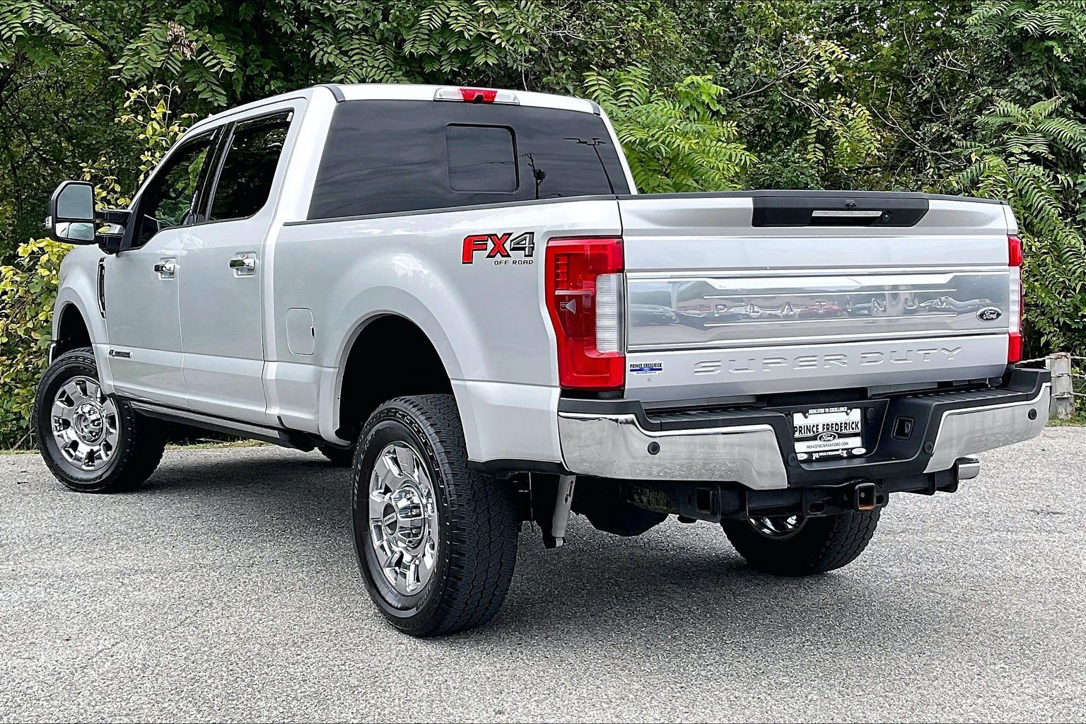 Certified 2017 Ford F250 Platinum w/ Platinum Ultimate Package AWD/4WD image 12