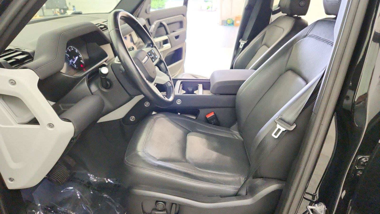Used 2023 Land Rover Defender 110 SE AWD/4WD image 15