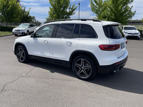 Used 2023 Mercedes-Benz GLB 250 4MATIC image 3