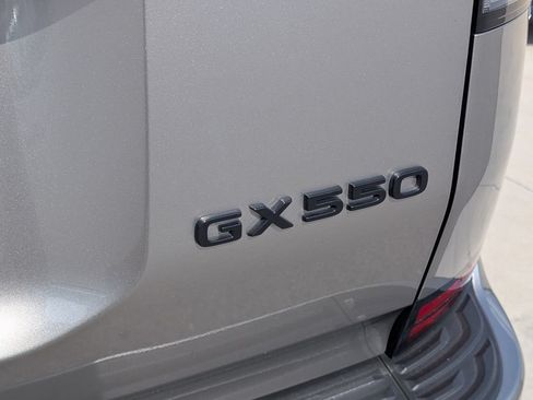 Used 2024 Lexus GX 550 w/ Accessory Package (31) AWD/4WD image 23