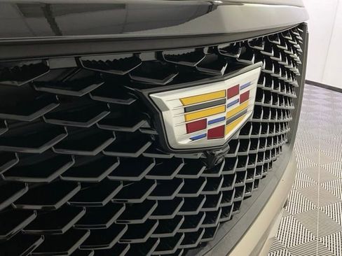 Used 2025 Cadillac Escalade ESV Sport Platinum image 9