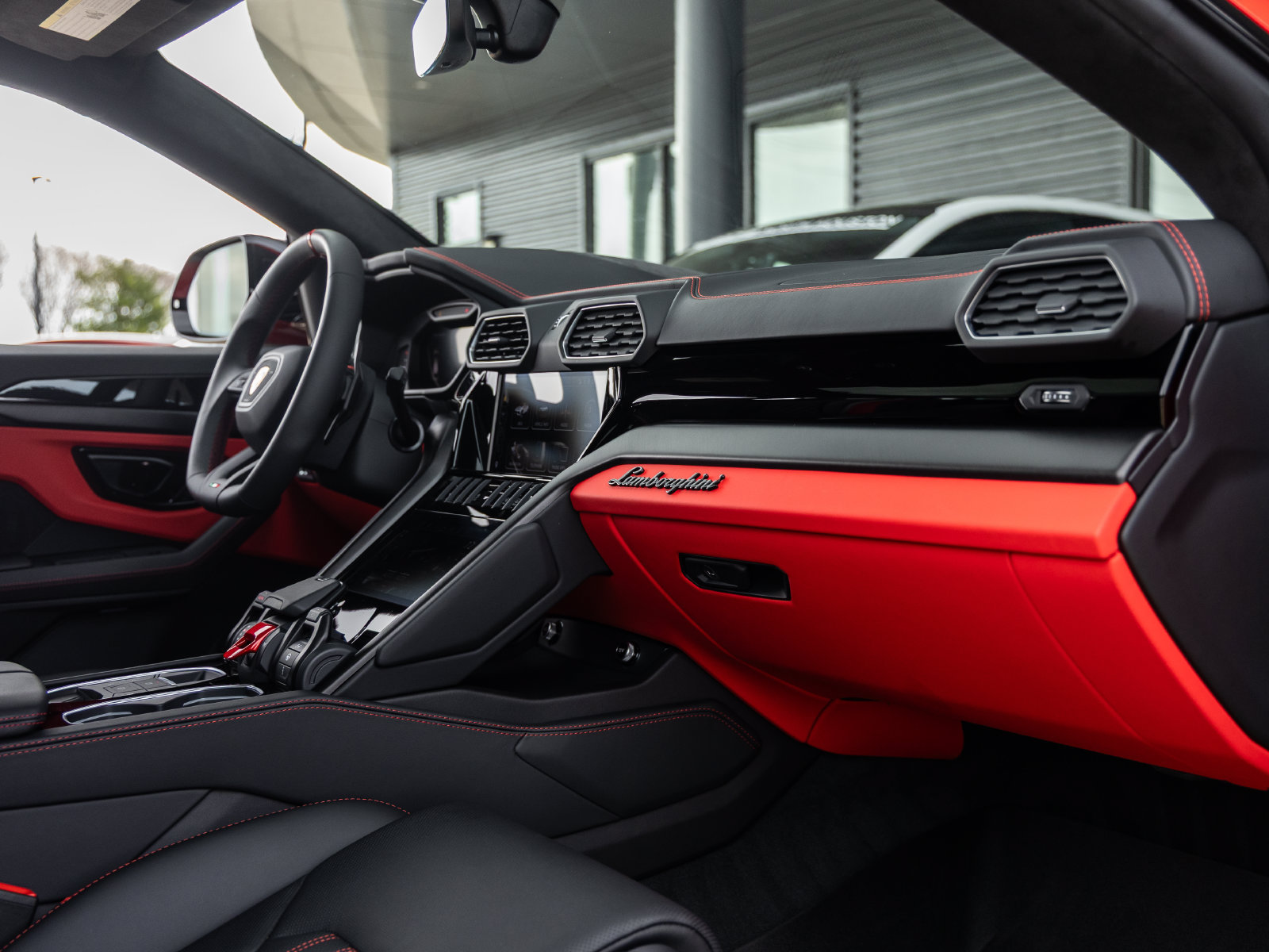 Used 2024 Lamborghini Urus S AWD/4WD image 50