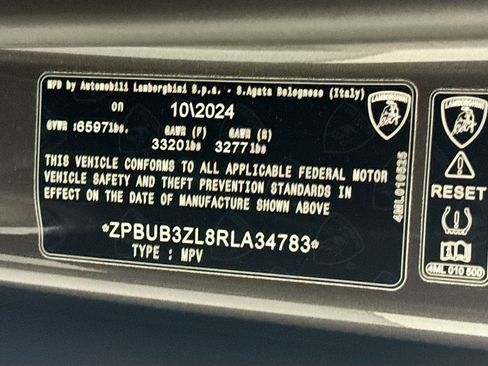 Used 2024 Lamborghini Urus S AWD/4WD image 34