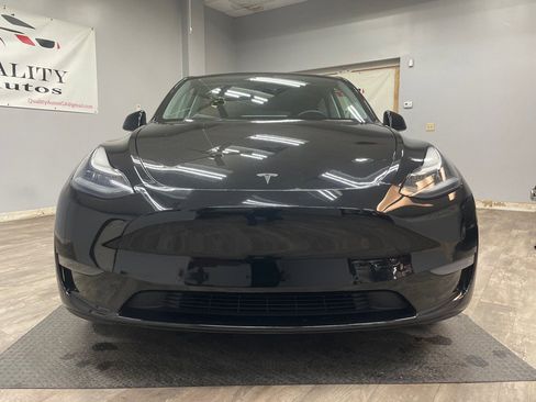 Used 2020 Tesla Model Y Long Range image 14