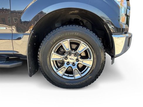 Used 2015 Ford F150 XLT w/ Equipment Group 302A Luxury AWD/4WD image 9