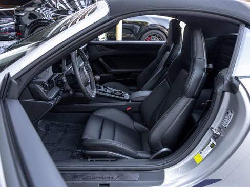 Certified 2026 Porsche 911 Carrera T RWD image 25