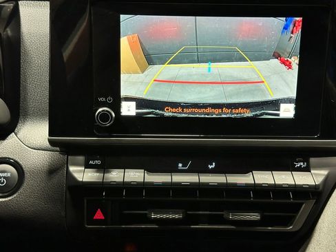 Used 2025 Toyota Camry LE w/ Convenience Package image 19