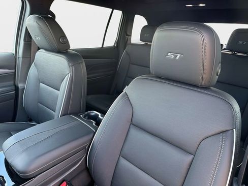 New 2026 Buick Enclave Sport Touring w/ Power Package FWD image 20