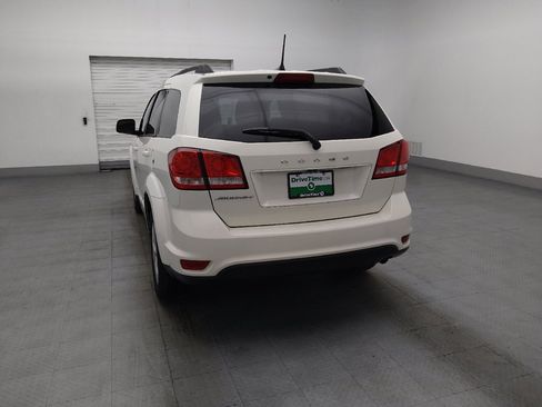 Used 2019 Dodge Journey SE w/ Connectivity Group FWD image 6